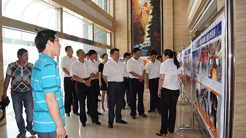 6月6日，共青团*志愿者工作部副部长廖凯在银川市团委*位西北等领导陪同下检查指导集团团委工作。
