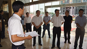 8月19日，团*志工部部长杨松一行检查指导上陵集团团建工作。